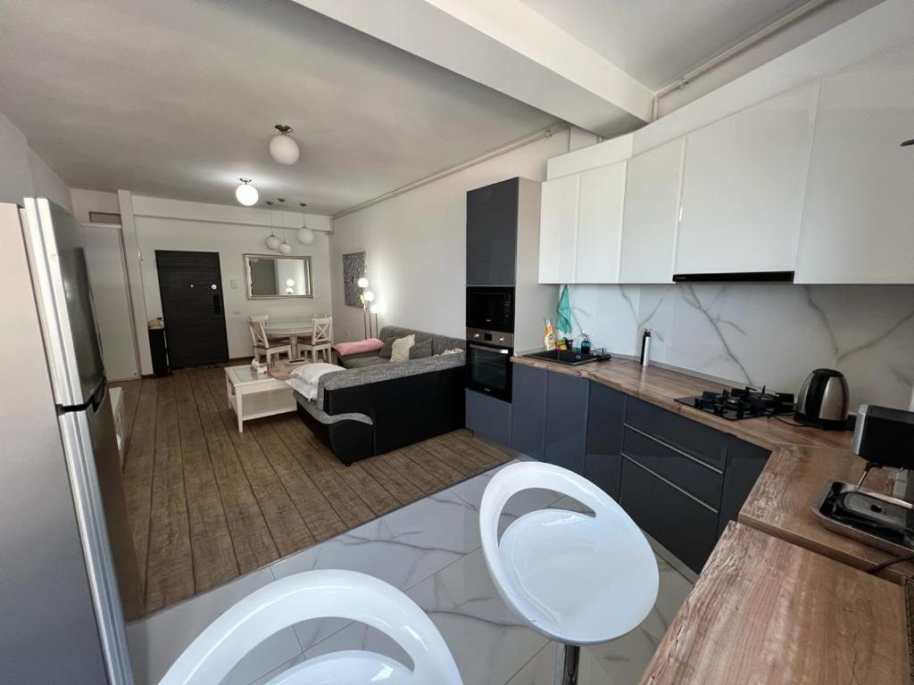 Lavand Eighteen 3 Navodari Exterior photo